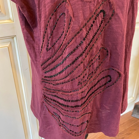Lauren Conrad Size XL Maroon Short Sleeve Shirt with a Design with Black Beads - Picture 7 of 16